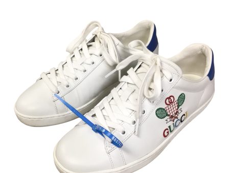 Shoes Luxury Designer By Gucci In Blue & White, Size: 7 For Discount