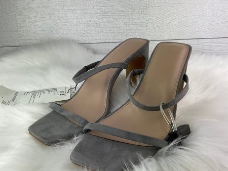 Shoes Heels Block By Clothes Mentor In Grey, Size: 9.5 Sale