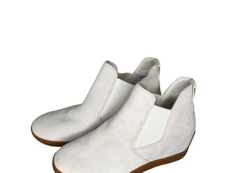 Boots Ankle Flats By Sorel In White, Size: 6.5 For Cheap