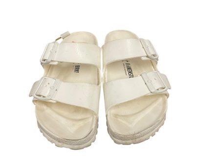 Sandals Flats By Birkenstock In White, Size: 7 Online