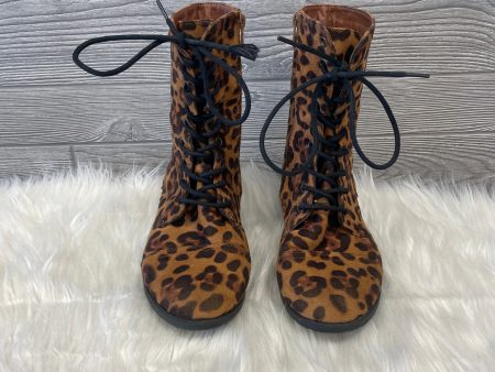 Boots Ankle Flats By Clothes Mentor In Animal Print, Size: 7 Online Sale